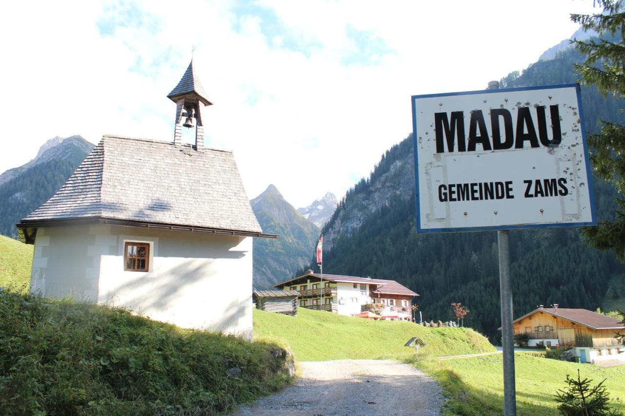 Berggasthaus Hermine Madau Zams Exterior foto